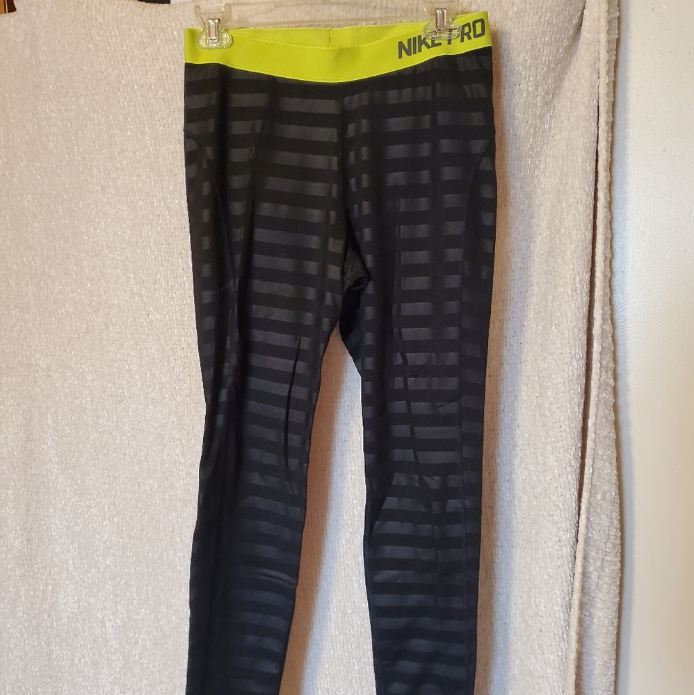 Nike leggings